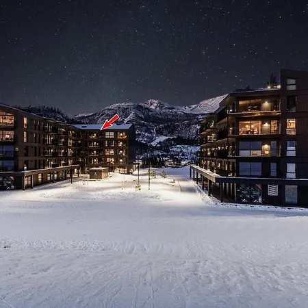 Penthouse With Large Rooftop Terrace, In-ski Out In Apartamento *